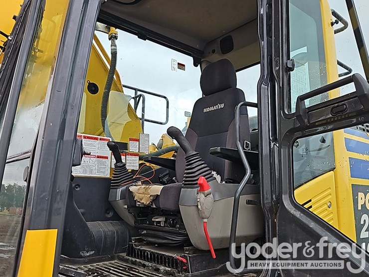 2021-komatsu-pc210-lc-11-image-35