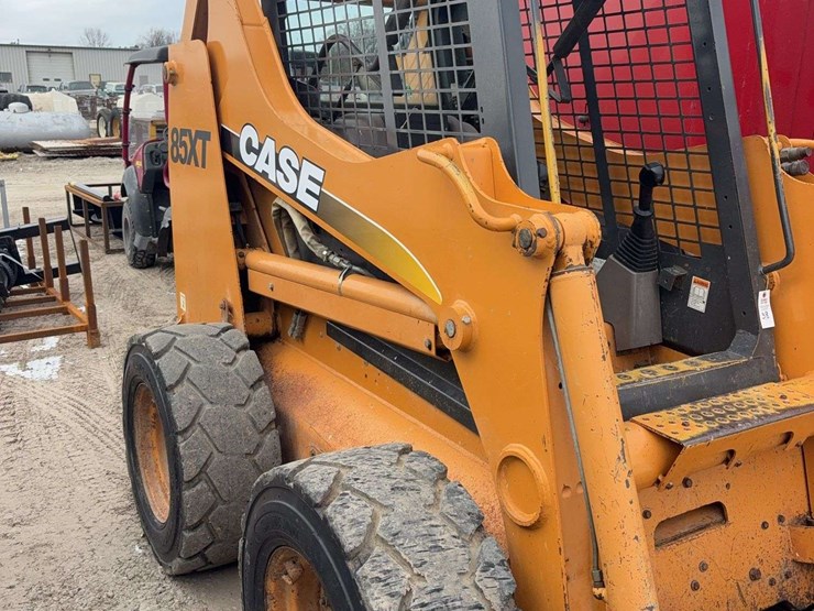 2005-case-85-xt-image-4