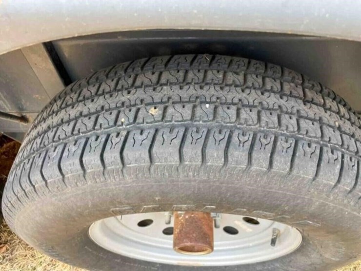 2012-ww-full-cover-stock-trailer-image-8