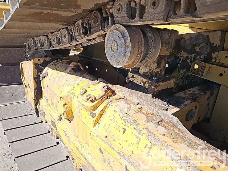 2018-caterpillar-d6n-image-22