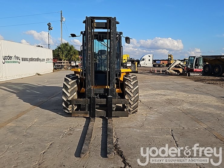 2016-jcb-926-image-10