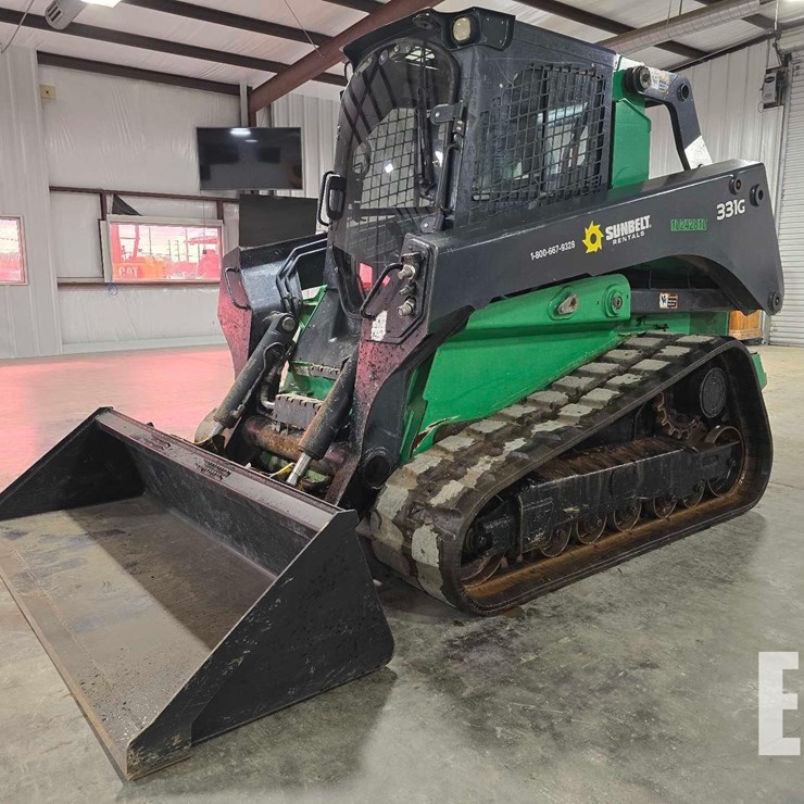 2019 DEERE 331G
