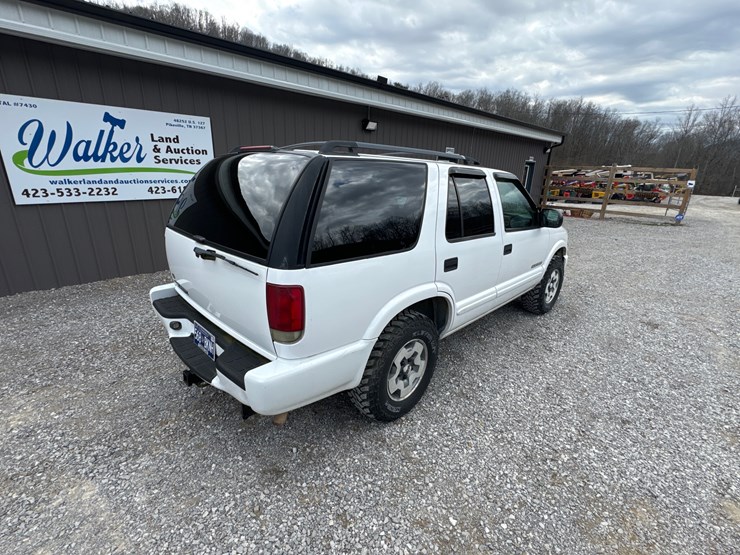 2004-chevrolet-blazer-image-4