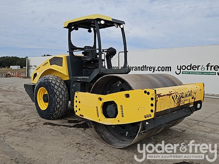 2017-bomag-bw211d-5-image-7