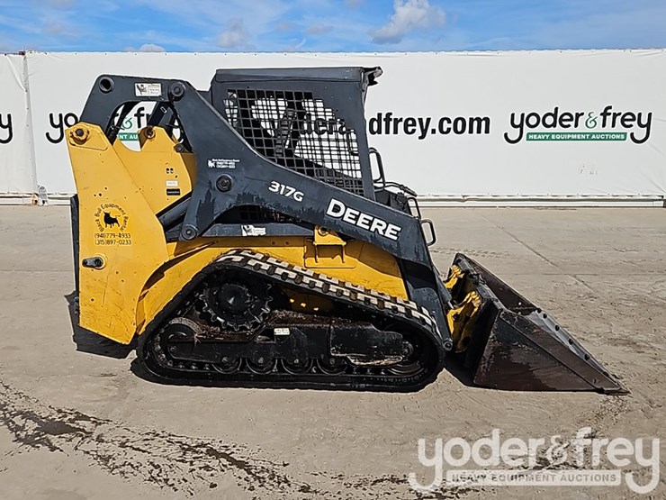 2016-deere-317g-image-6