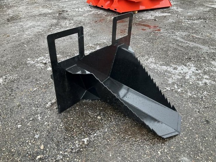 #1362-•-unused-kc-40"-in-skid-steer-spade-bucket-image-5