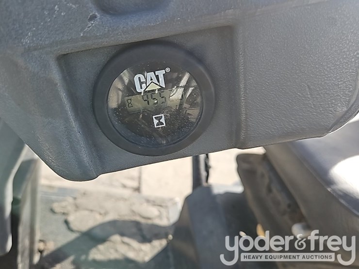 2014-caterpillar-ap-1000e-image-42