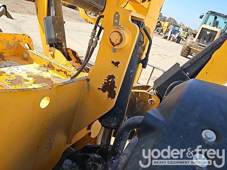 2016-jcb-510-56-image-13