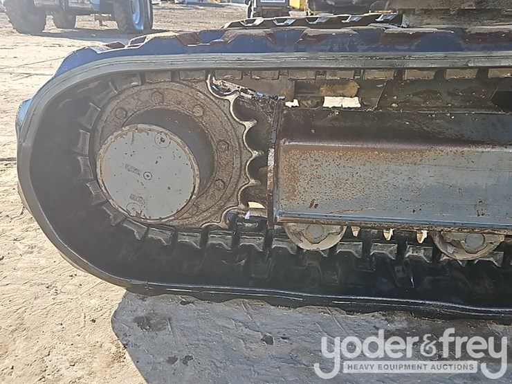 2012-takeuchi-tb250-image-9