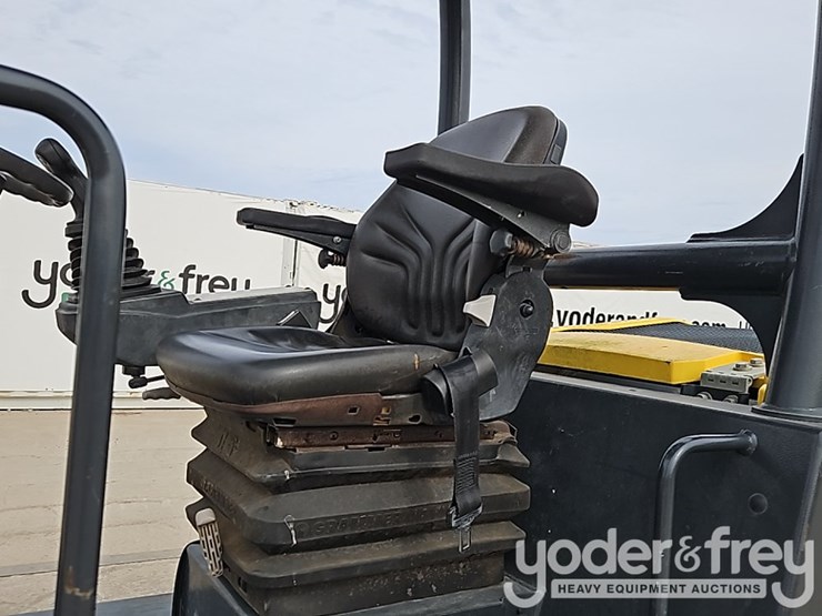 2018-bomag-bw145d-5-image-21