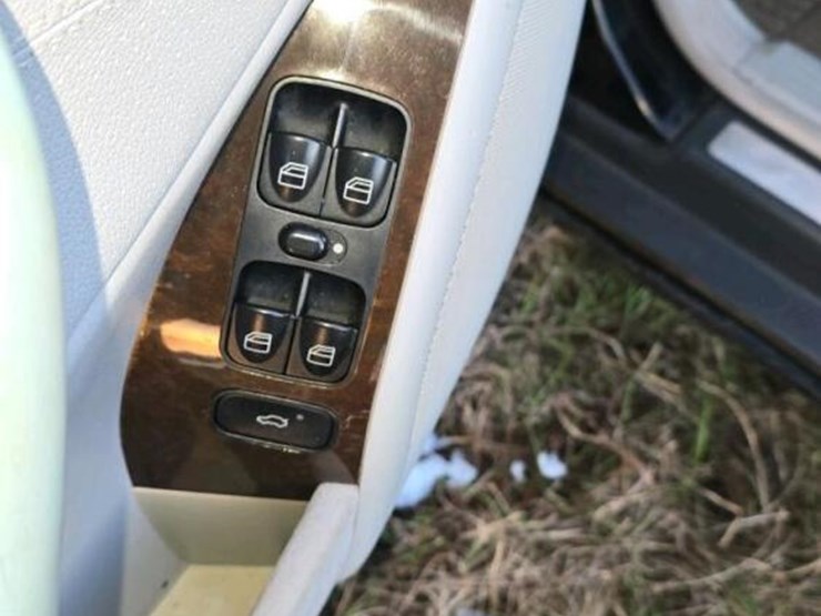 2002-mercedes-benz-c240,-s/n-wdbrf61j22f260401:-odometer-shows-149k-mi.-image-17