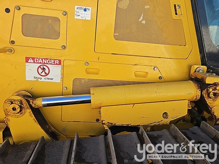 2023-komatsu-d71px-24-image-19