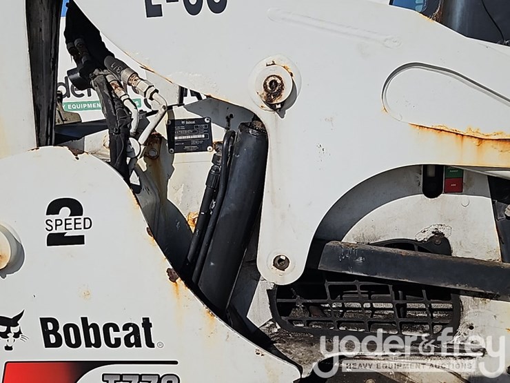 2017-bobcat-t770-image-9