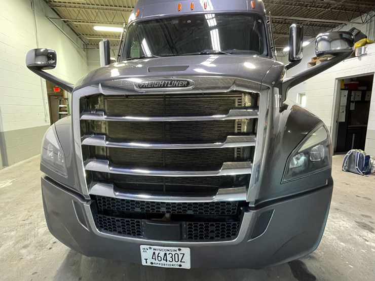 #6224-•-2022-freightliner-cascadia-semi-truck-(title-in-delay)-image-23