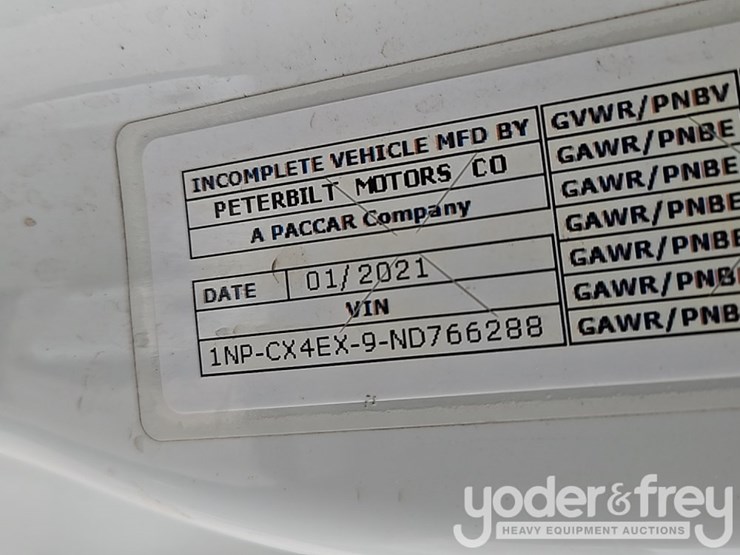 2021-peterbilt-567-image-38