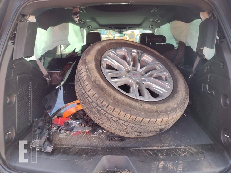 2022-gmc-yukon-slt-image-18