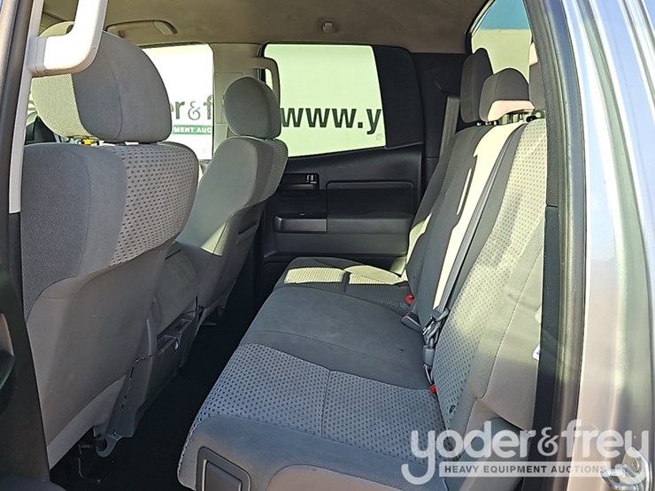 2013-toyota-tundra-image-18