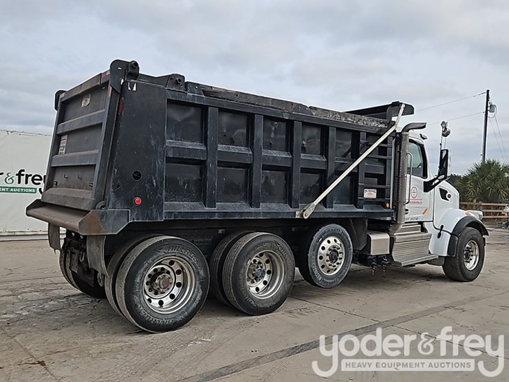 2021-peterbilt-567-image-5