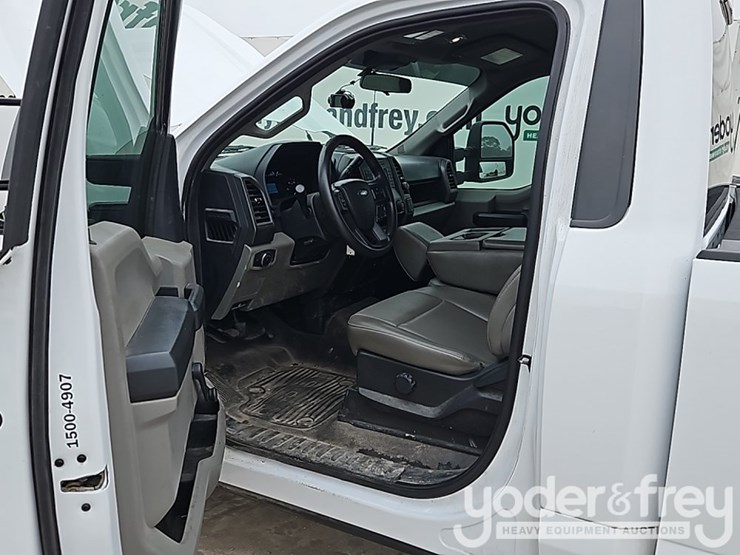 2022-ford-f250-image-22