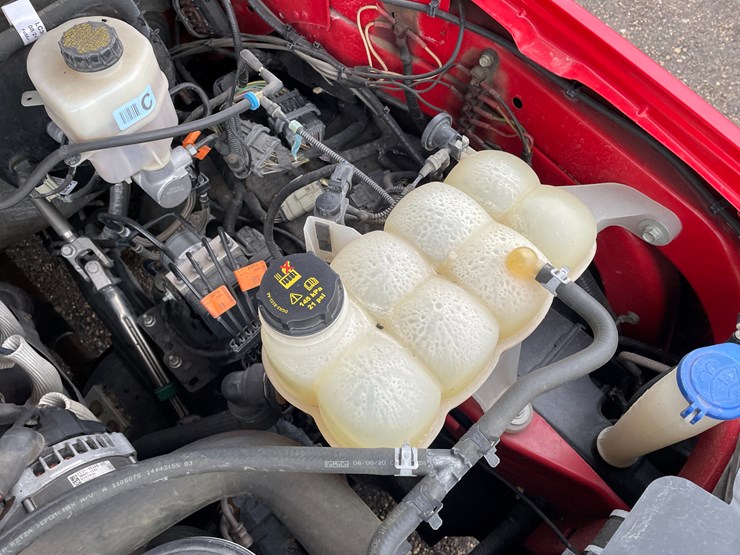 2021-ford-f350-xl-image-34