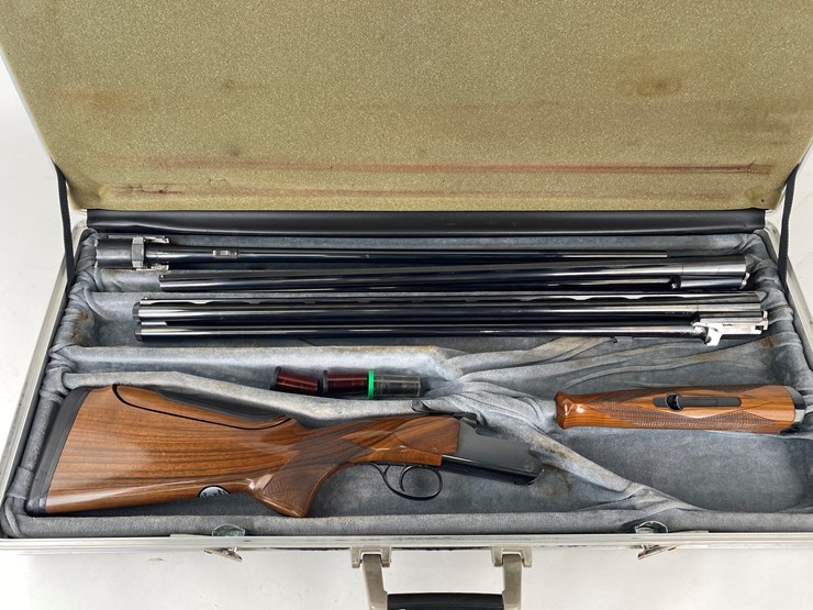 #17-•-#1459-•-perazzi-model-mx5c-3-barrel-set-over-/-under-shotgun-12,-20,-and-28-ga-image-1