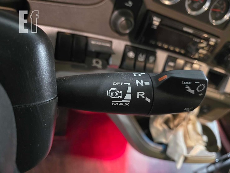 2019-kenworth-t680-image-14