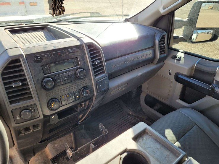 2018-ford-f350-image-13