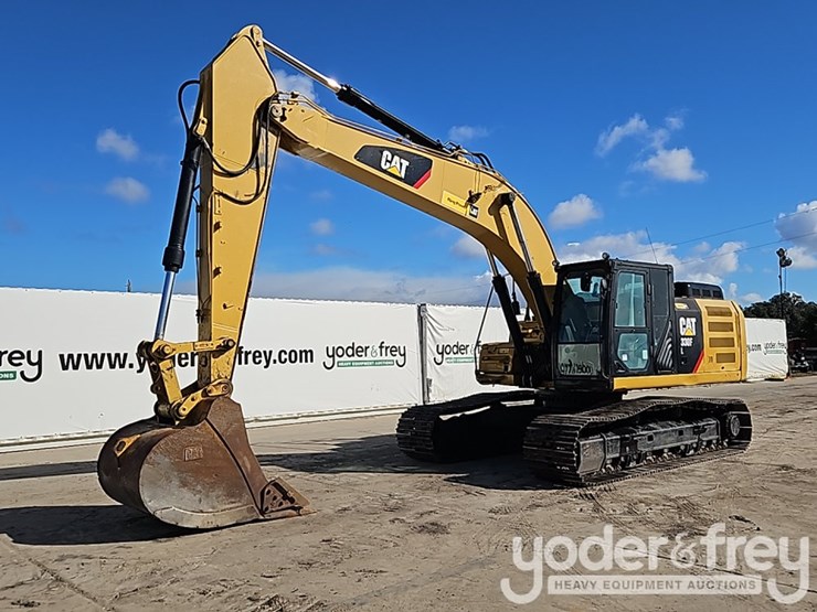 2017-caterpillar-330fl-image-1