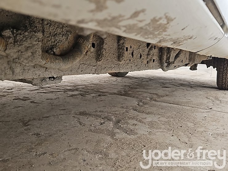 2019-chevrolet-3500-image-13