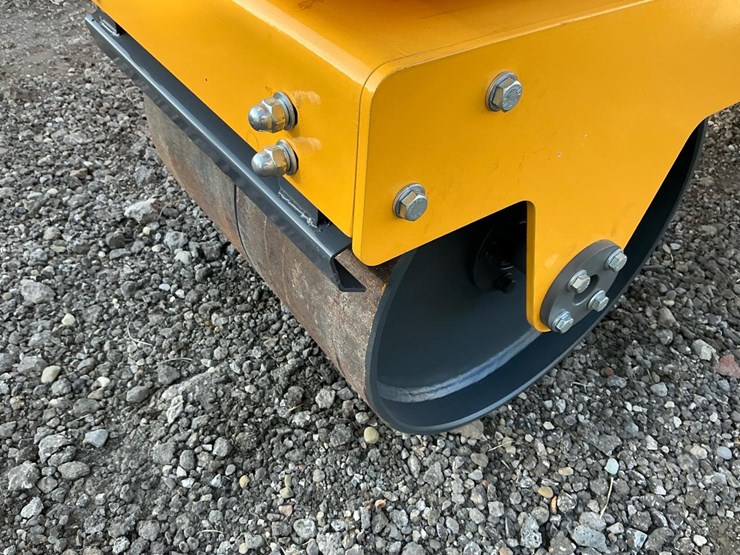 #1252-•-unused-future-ft850-ride-on-road-roller-image-15