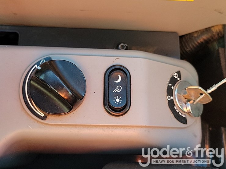 2024-komatsu-pc55mr-image-60