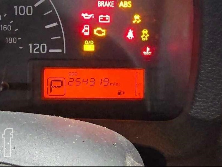 2014-nissan-nv200-image-12