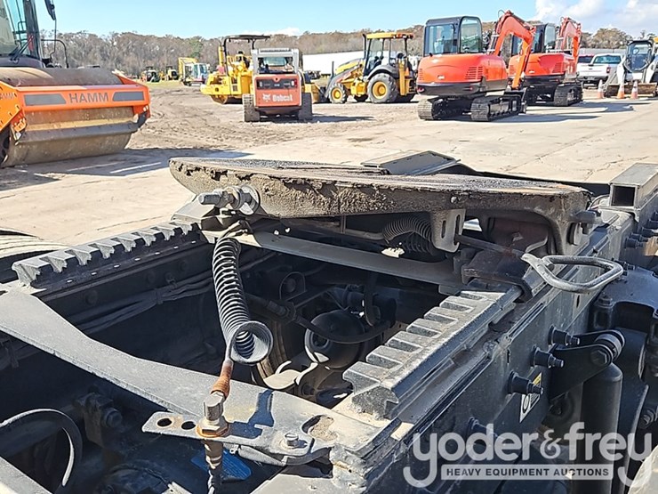 2024-peterbilt-579-image-23