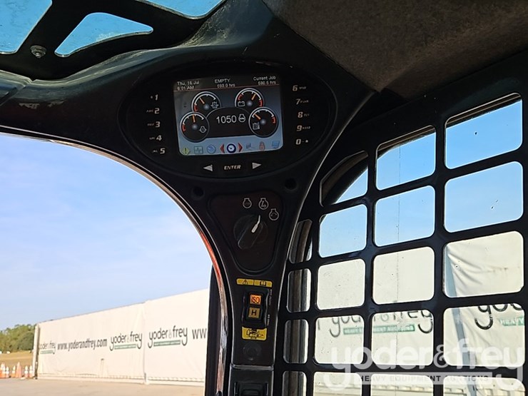 2023-bobcat-t450-image-28