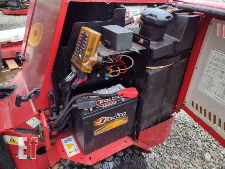 ventrac-3400l-lawn-mower-w/broom-image-28