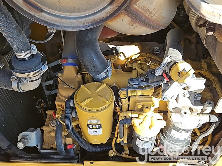 2022-caterpillar-d4-lgp-image-25