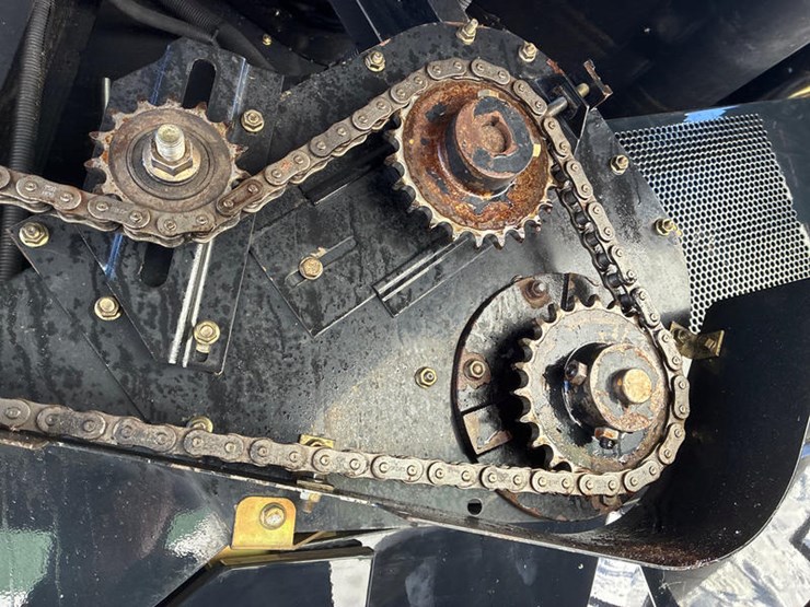 2010-case-ih-6088-image-52