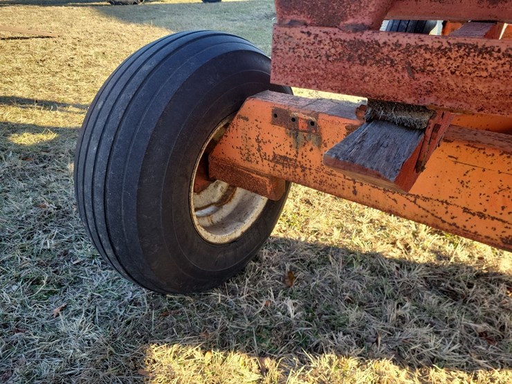 mccurdy-hopper-wagon-w/farmers-pride-running-gear-image-23