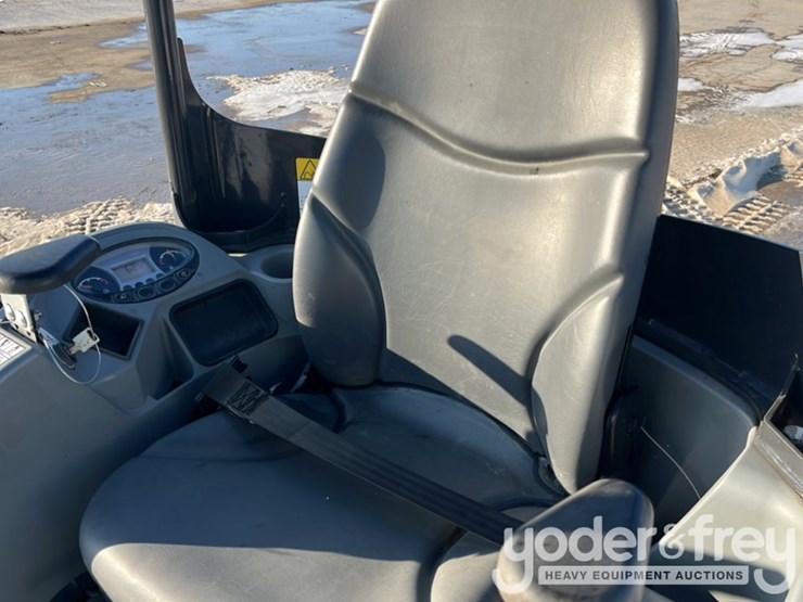 2022-bobcat-e20-image-32