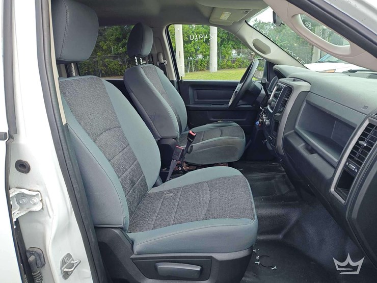 2017-dodge-1500-image-19