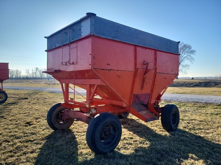 hopper-wagon-w/westendorf-running-gear-image-5