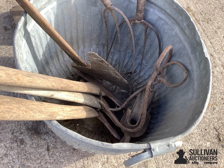 primitive-hand-tools-image-10