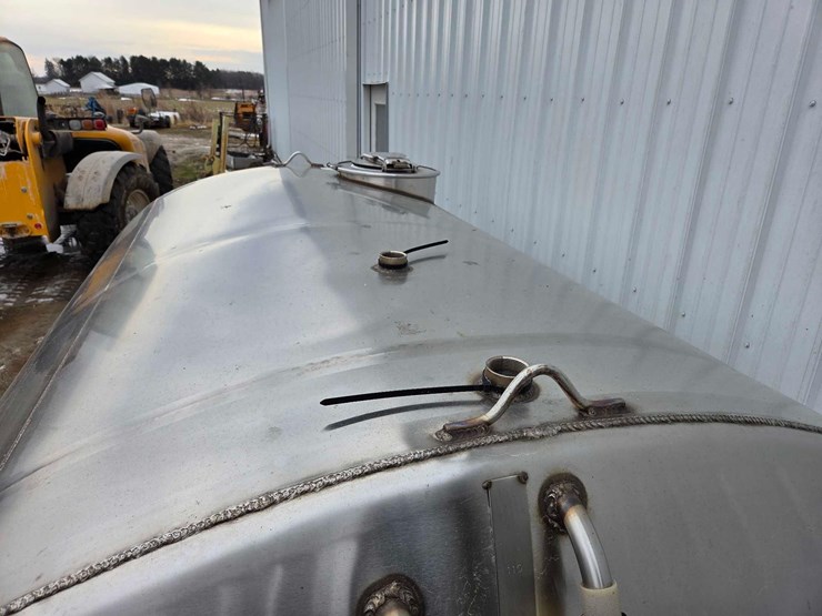 2017-oxbo-7550-image-3