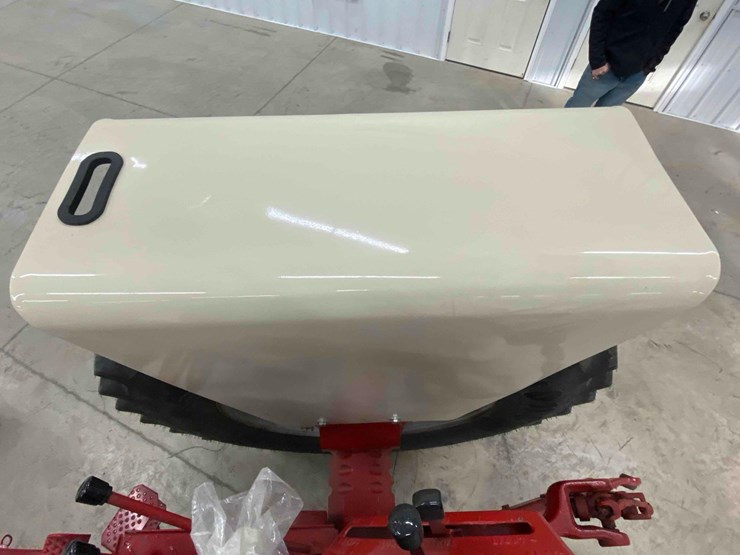 farmall-1206-open-station-restored-image-67