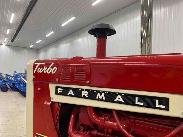 farmall-1206-open-station-restored-image-43