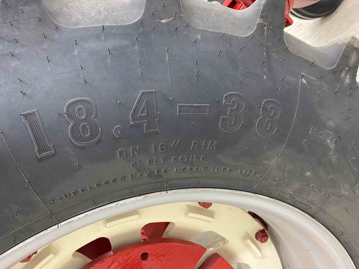 farmall-1206-open-station-restored-image-28