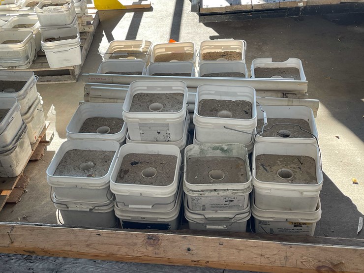 #2788-•-portable-safety-barrier-image-4