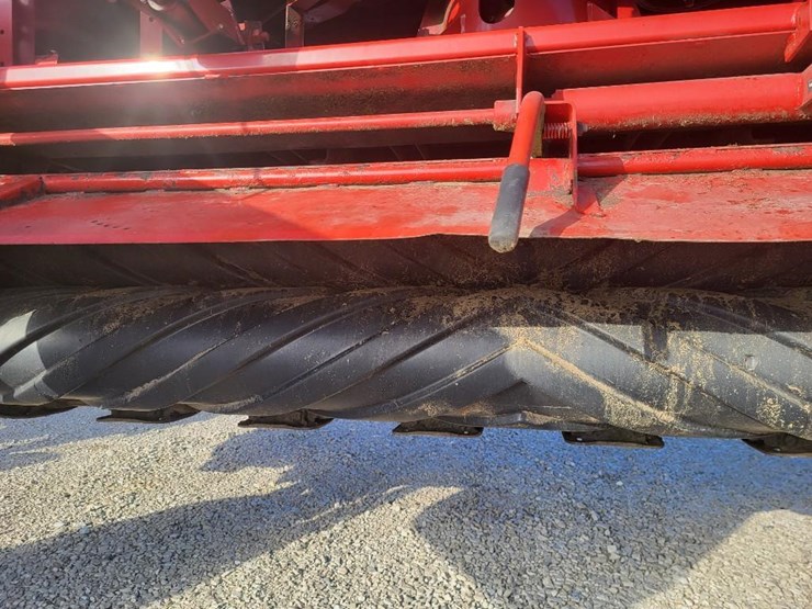 2011-new-holland-h7450-image-33