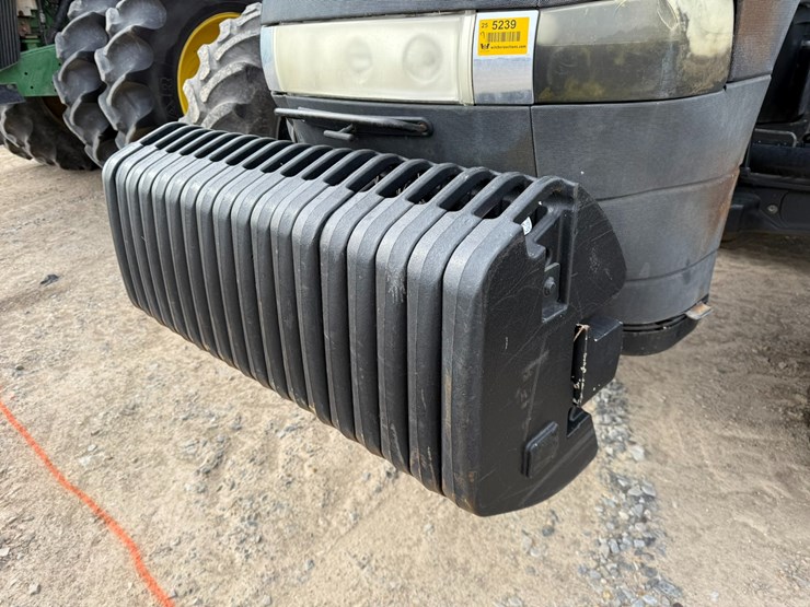 2015-case-ih-340-image-16