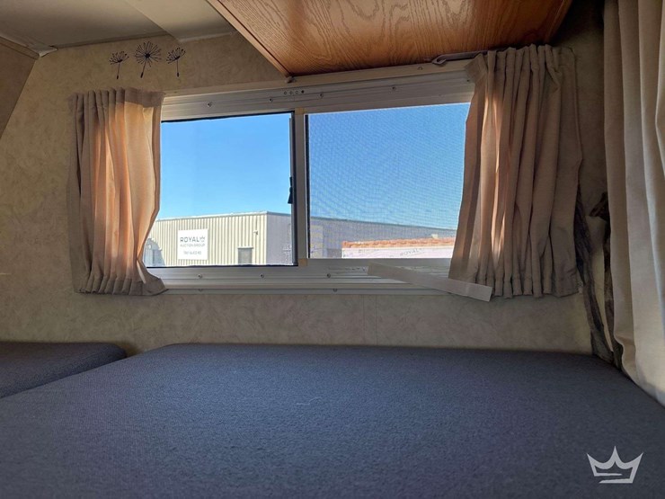 2004-ford-e450-image-71